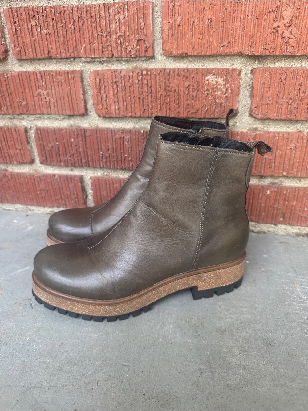 Taos Downtown Leather Boots